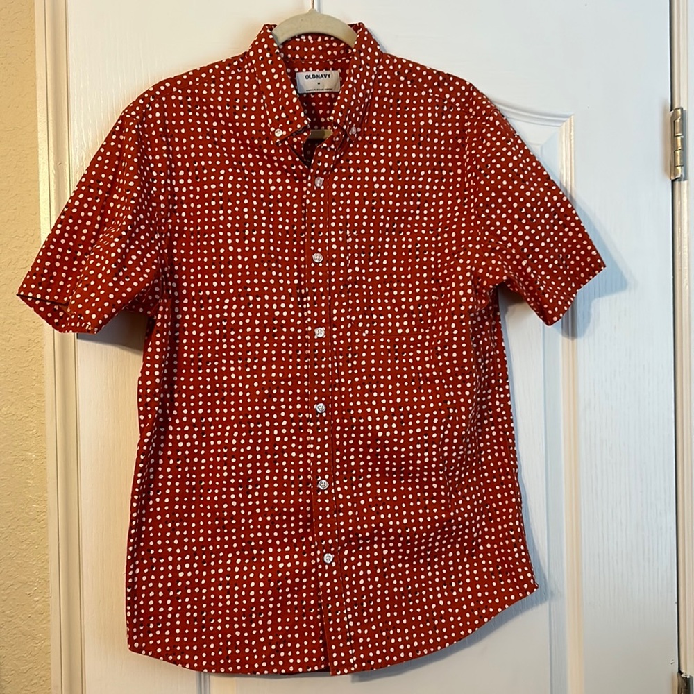 Men’s size medium Old Navy button down shirt